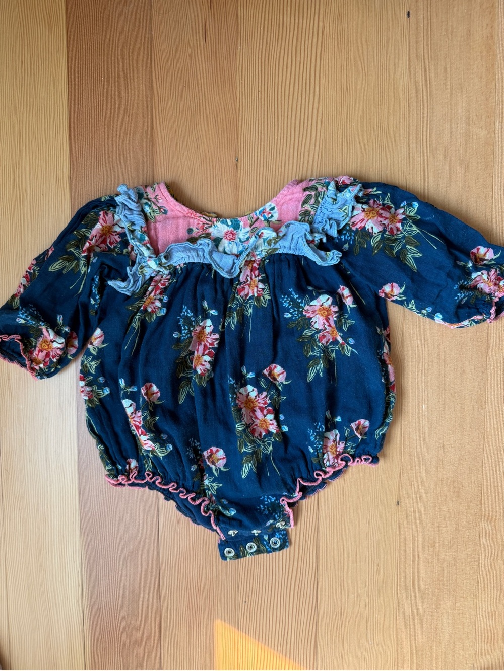 Pink Chicken New York Navy Floral Gauze Bubble Romper 3/6M Ruffle Collar